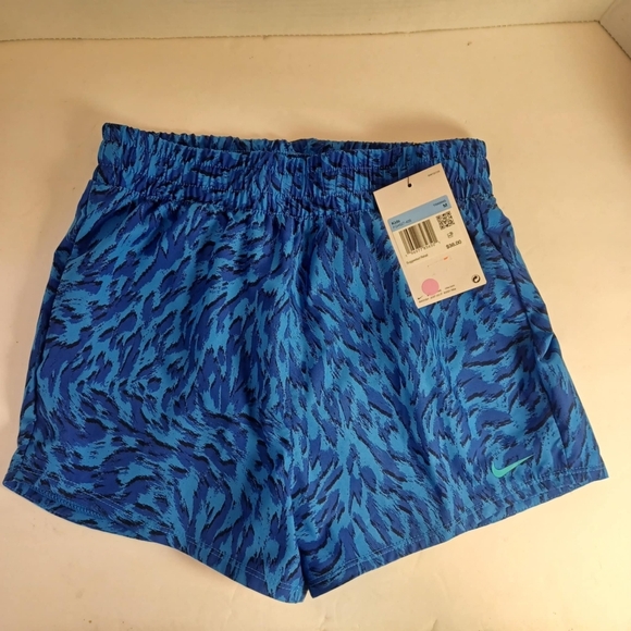 New Girls' Nike Med Dri-Fit Woven High-Waisted Shorts Blue Animal Print MSRP:$38 - Picture 1 of 6